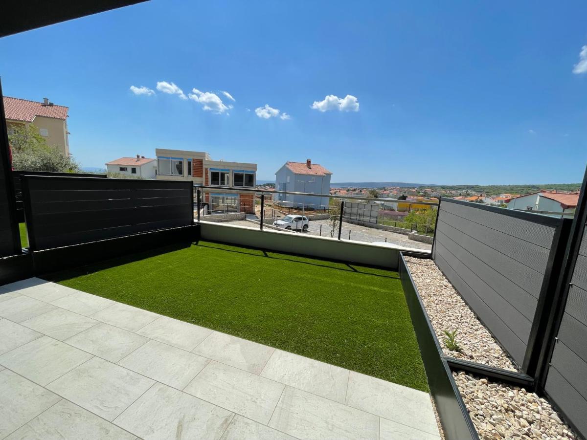 Lux Nanea Apartment Кърк Екстериор снимка