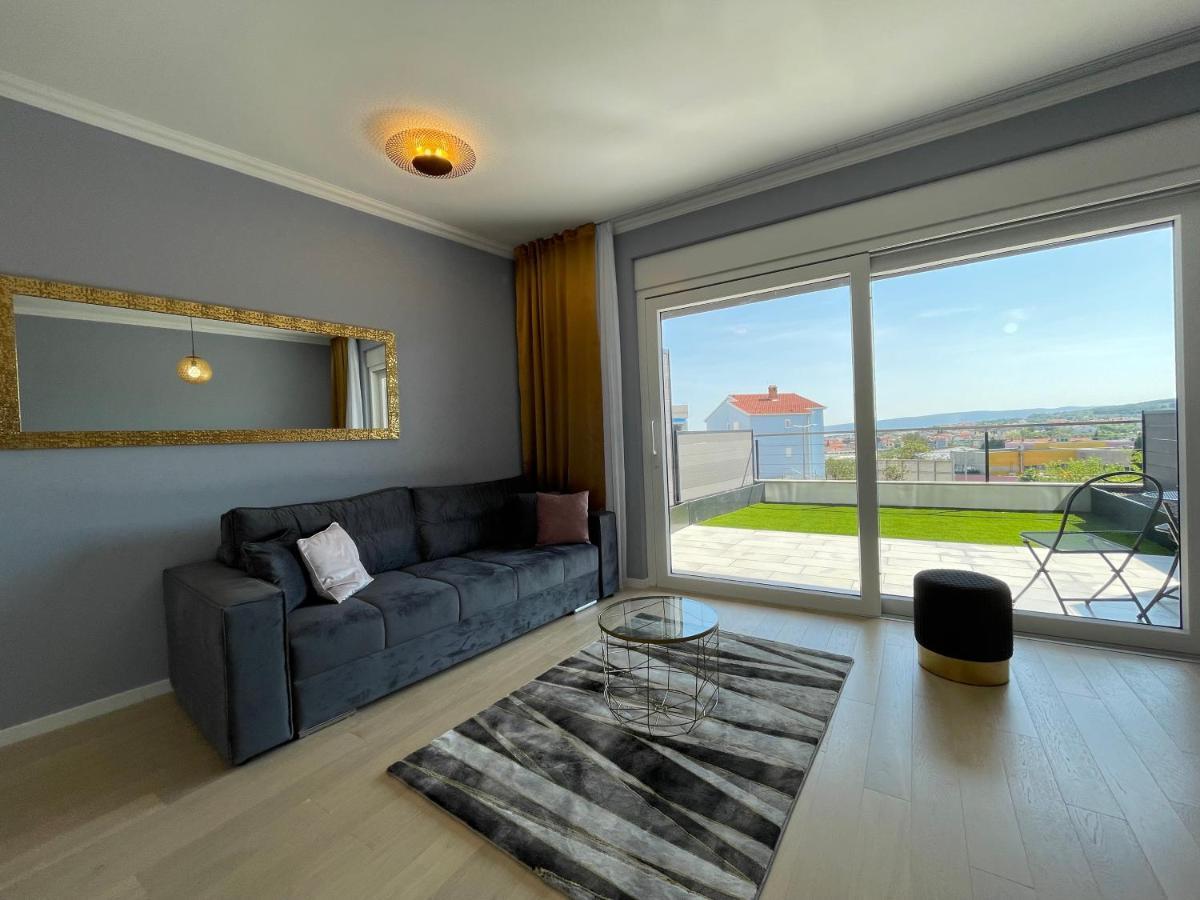 Lux Nanea Apartment Кърк Екстериор снимка