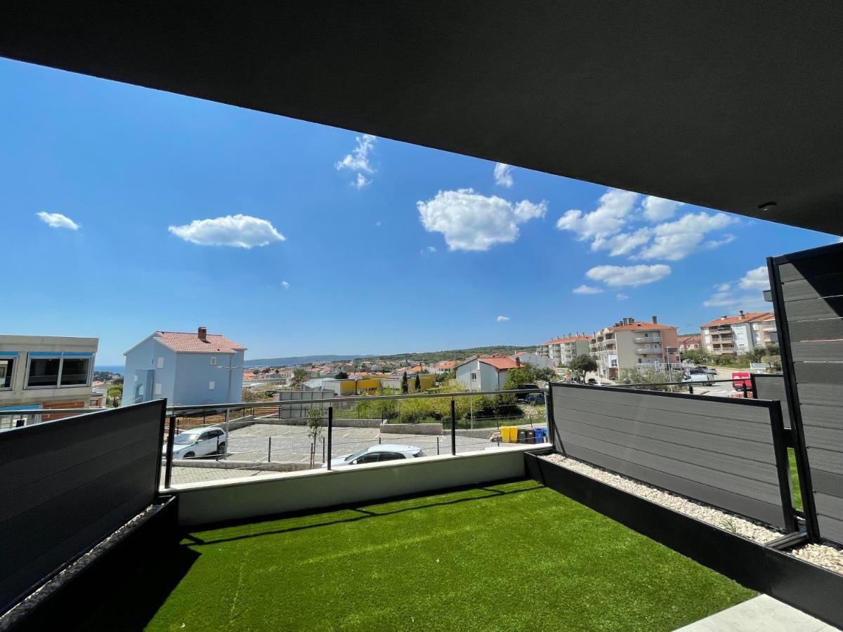 Lux Nanea Apartment Кърк Екстериор снимка